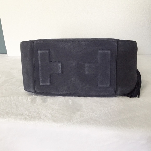 NWT Tory Burch True Navy Lg Tassel Shoulder Bag - Picture 5 of 8